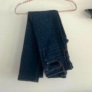 American Eagle Straight Jeans - Size 6 (Long)